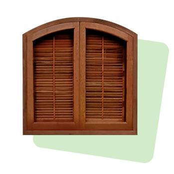 Inició la producción de marcos de madera de imbuia.